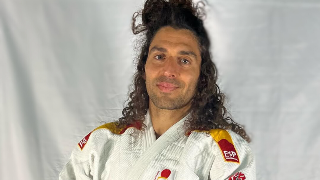 Andrés Mínguez, nuestro "Chico del moño" - Café Olé