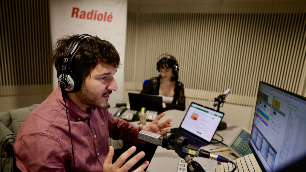 Café Olé / Día Mundial de la Radio